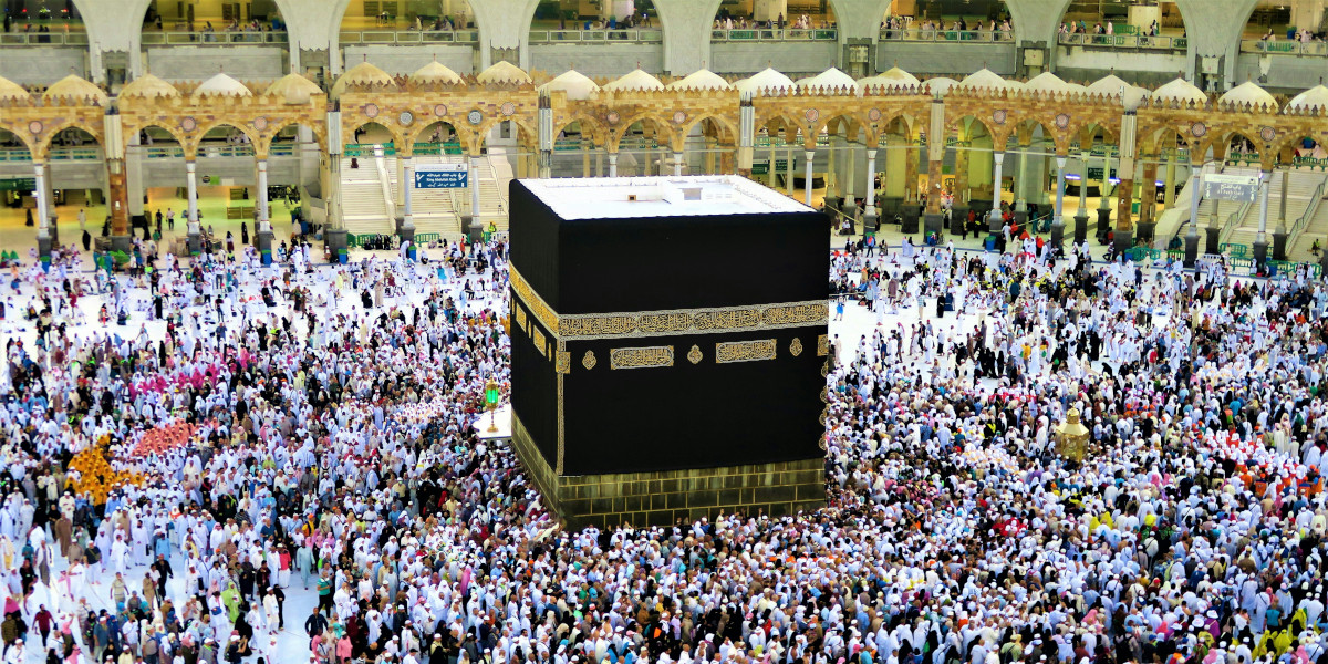 comment se passe la omra avec guide