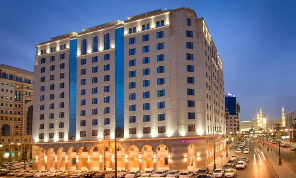 Crowne Plaza Madina
